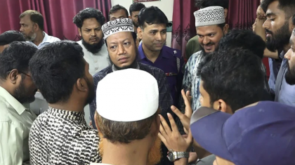 ফুটবল টুর্নামেন্ট উদ্বোধনে গিয়ে হট্টগোলের মুখে এমপি আমির হামজা