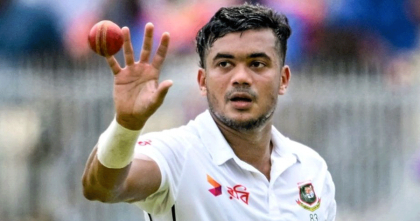 ১৭ মাস পর টেস্ট খেলতে নামলেন তাসকিন