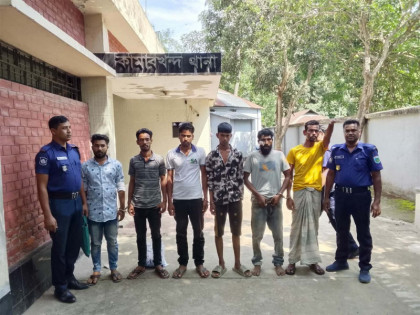 কামারখন্দে মাদকবিরোধী অভিযানে ৫ মাদক কারবারি গ্রেফতার, ইয়াবা উদ্ধার