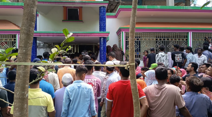 গাজীপুরে একই পরিবারের ৫ জনকে গলা কেটে হত্যা, পলাতক গৃহকর্তা