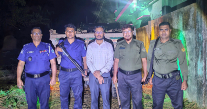 বাঁশখালীতে পাহাড় কাটা সিন্ডিকেটে ধাক্কা: গভীর রাতে অভিযানে ট্রাক জব্দ