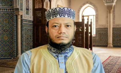আমির হামজার বিরুদ্ধে পত্রিকায় বিজ্ঞপ্তি প্রকাশের নির্দেশ