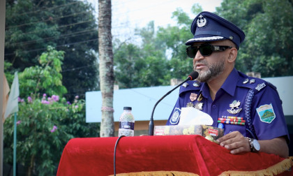 সিরাজগঞ্জ জেলা পুলিশের সাপ্তাহিক মাস্টার প্যারেড অনুষ্ঠিত

