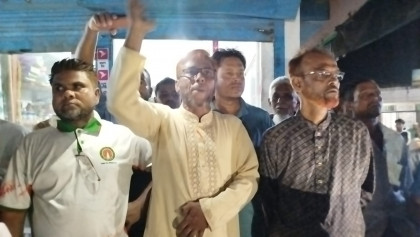 দোয়ারাবাজারে ইউপি চেয়ারম্যানের গ্রেফতার ও অপসারণ দাবিতে বিক্ষোভ