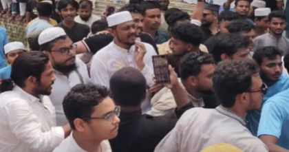 ঝিনাইদহে নাসীরুদ্দীন পাটওয়ারীর ওপর ডিম নিক্ষেপ, হামলার অভিযোগ