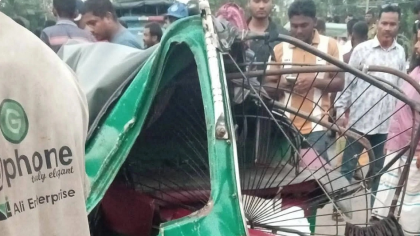 সলঙ্গায় বাসচাপায় সিএনজি যাত্রীসহ তিনজন নিহত