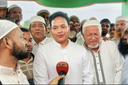 ২০ বছর পর গ্রামে ঈদ, আবেগাপ্লুত আব্দুর রহমান সানি


