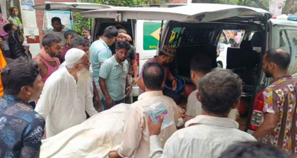 ব্রাহ্মণবাড়িয়ায় পিকআপ-সিএনজি সংঘর্ষ, মা-ছেলেসহ নিহত ৩