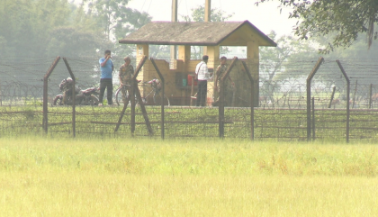 লাইট নিভিয়ে ৩৩ জনকে ফেরাল বিএসএফ