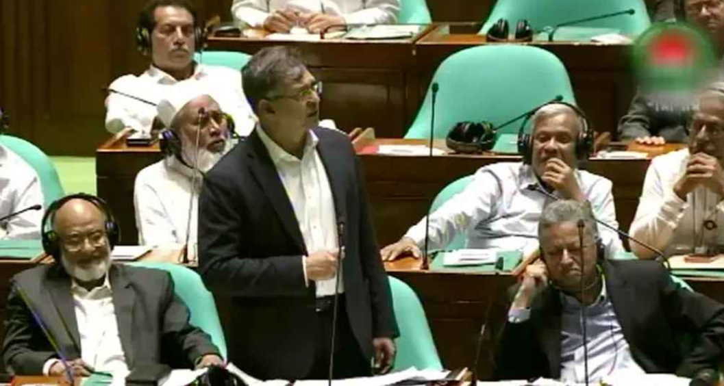ইসলামী ব্যাংক নিয়ে সংসদে বিতর্ক, ‘ইসলামী ব্যাংক ইসলাম নয়’ মন্তব্য স্বরাষ্ট্রমন্ত্রীর