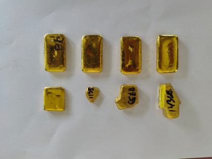 জীবননগর সীমান্তে ৪ স্বর্ণের বারসহ আটক ১