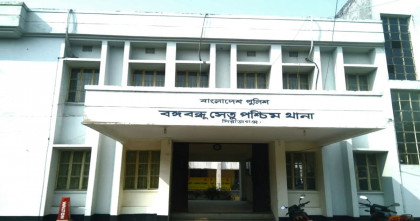 যমুনা সেতুর পশ্চিম পাড়ে ট্রাকচাপায় ট্রাফিক পুলিশ সদস্য নিহত