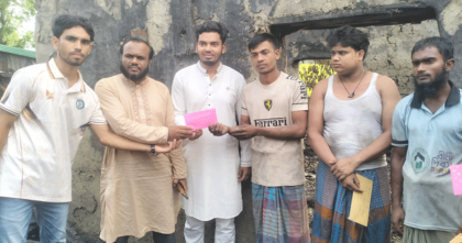 আলহাজ্ব মোজাম্মেল হক ফাউন্ডেশনের উদ্যোগে বাঁশখালীতে অগ্নিকাণ্ডে ক্ষতিগ্রস্তদের আর্থিক সহায়তা প্রদান 