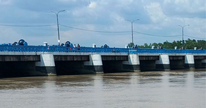 লালমনিরহাটে তিস্তার পানি এখন বিপৎসীমার নিচে