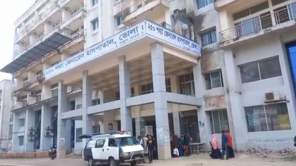 কণ্যা সন্তান প্রসব করলেন ভবঘুরে, নাম রাখতে চান সুমাইয়া নাজমুন 

