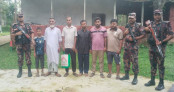 ফেনী সীমান্ত থেকে উদ্ধার বুদ্ধি প্রতিবন্ধী যুবক, পরিবারের কাছে হস্তান্তর