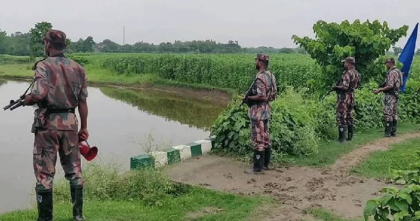 ১২ জনকে পুশইন ঠেকালো বিজিবি-গ্রামবাসীরা