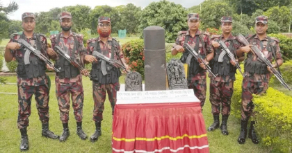 দিনাজপুরে কোটি টাকা মূল্যের দুষ্প্রাপ্য প্রত্নবস্তু উদ্ধার