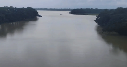 ভারী বৃষ্টিতে জলাবদ্ধ ঝালকাঠি, নদীভাঙনের ভয়ে নদীতীরের বাসিন্দারা