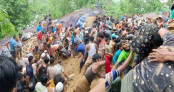 রোহিঙ্গা ক্যাম্পে পাহাড়ধসে নিহত বেড়ে ৮