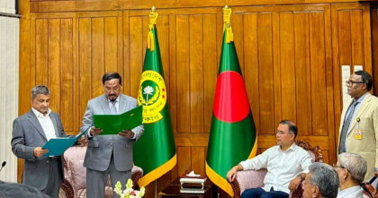 চট্টগ্রাম-২ আসনের সংসদ সদস্য হিসেবে শপথ নিলেন সারোয়ার আলমগীর 
