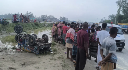 সিরাজগঞ্জে বাসচাপায় মা-ছেলেসহ নিহত ২, আহত ৩