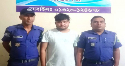 লালপুরে ৩০ পিস ইয়াবাসহ মাদক ব্যবসায়ী আটক; দুই সহযোগী পলাতক 