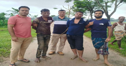নেত্রকোণায় ডিবি পরিচয়ে দুর্ধর্ষ ডাকাতি, আটক ৩