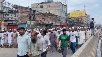 জুলাই আন্দোলনে অগ্রসেনায় থেকেও অবহেলিত মাদ্রাসার শিক্ষার্থীরা