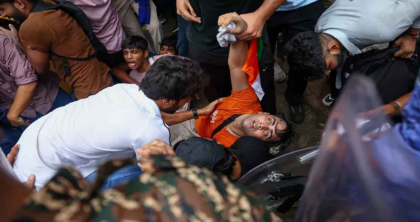দিল্লিতে ফের ইন্টারনেট বন্ধ, পুলিশের সঙ্গে বিক্ষোভকারীদের সংঘর্ষ 
