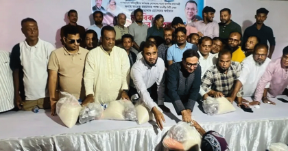 চন্দনাইশে বন্যায় ক্ষতিগ্রস্ত ১৫০০ পরিবারকে খাদ্য সহায়তা