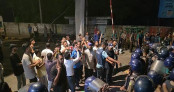 চট্টগ্রামে বিএনপি-এনসিপির মুখোমুখি অবস্থান ঘিরে উত্তেজনা চট্টগ্রামে বিএনপি-এনসিপির মুখোমুখি অবস্থান ঘিরে উত্তেজনা