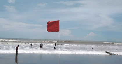 বঙ্গোপসাগরে লঘুচাপ, সমুদ্রবন্দরে তিন নম্বর সতর্কসংকেত