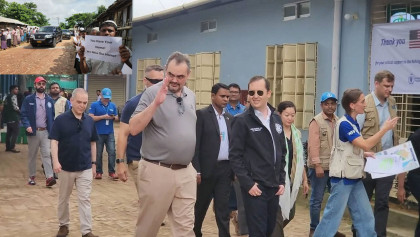 উখিয়ায় ট্রাম্পের বিশেষ দূত, রোহিঙ্গাদের ঘরে ফেরার আকুতি 