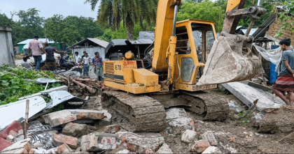 প্রথম স্ত্রীকে নিয়ে মালয়েশিয়া পাড়ি; এস্কেভেটর দিয়ে ঘর-বাড়ি গুড়িয়ে দিল দ্বিতীয় স্ত্রীর লোকজন