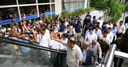 ‘রক্তঝরা জুলাই জাগরণ’ সভায় যোগ দিলেন প্রধানমন্ত্রী তারেক রহমান 