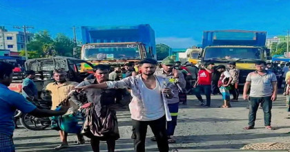 হবিগঞ্জে যাত্রীবাহী বাস ও পিকআপ ভ্যানের সংঘর্ষে নিহত ৩