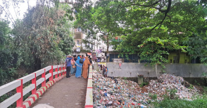 হ্যালো ডিসিতে অভিযোগ: মুহূর্তেই পরিষ্কার হলো ময়লার ভাগাড়