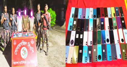 শিবগঞ্জ সীমান্তে ২৮ লাখ টাকার চোরাই মোবাইলসহ তিন চোরাকারবারি আটক