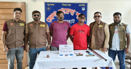 ফকিরহাটে ৩০০ ইয়াবাসহ দুই ভাই গ্রেপ্তার, দেশীয় অস্ত্র উদ্ধার