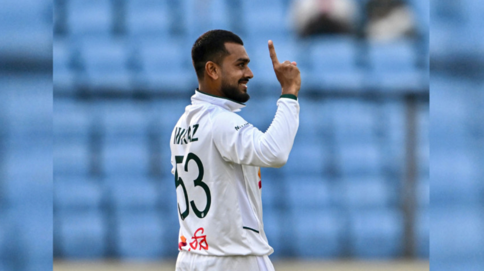 মিরাজের আঘাতে ভাঙল অস্ট্রেলিয়ার প্রতিরোধ মিরাজের আঘাতে ভাঙল অস্ট্রেলিয়ার প্রতিরোধ