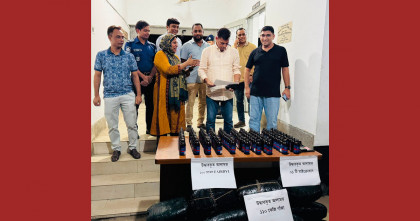 মিরসরাইয়ে ফেনসিডিল ও গাঁজা উদ্ধার