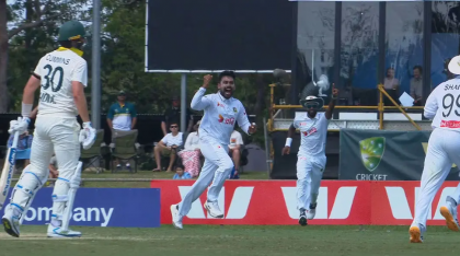 ইনিংস হার এড়াতে লড়ছে অস্ট্রেলিয়া
