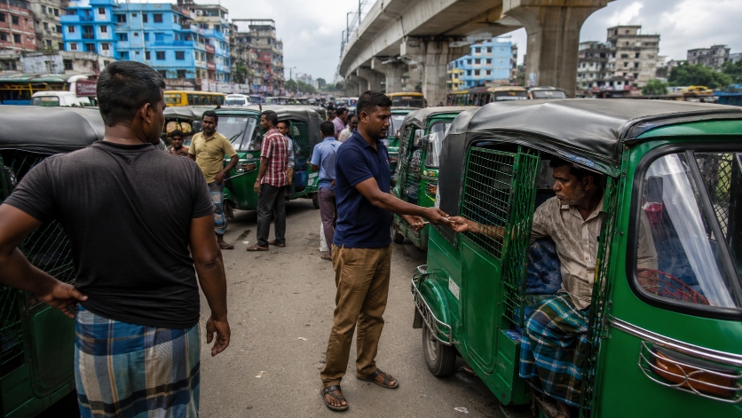 বাংলা এডিশনের অনুসন্ধান; সড়কে কোটি টাকার চাঁদাবাজি