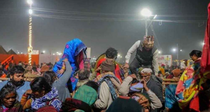 গুজবে হুড়োহুড়ি, মন্দিরে পদদলিত হয়ে ৭ নারীর মৃত্যু