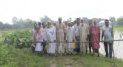 তাড়াশে ৩০ বছরের চলাচলের রাস্তা দখলের অভিযোগ