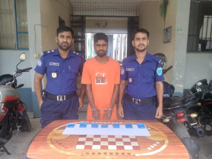 দিরাইয়ে ১,৩০৫ পিস ইয়াবাসহ মাদক কারবারি গ্রেপ্তার