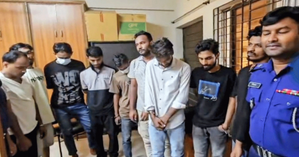সাভারে প্রকাশ্যে ইয়াবা সেবনের দায়ে ৯ জনকে ভ্রাম্যমান আদালতের সাজা