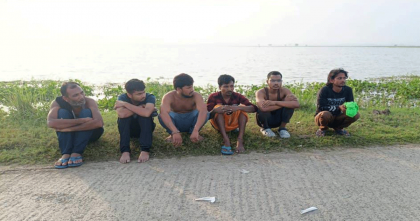 চাঁপাইনবাবগঞ্জ সীমান্তে আবারও ৬ জনকে পুশ-ইনের চেষ্টা, বিজিবির বাঁধায় ব্যর্থ।