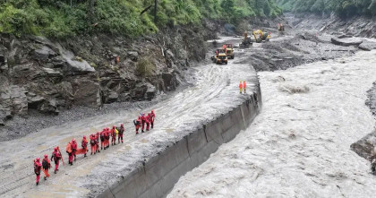 নেপাল-তিব্বত সীমান্তে ফের বন্যার শঙ্কা উদ্ধারকাজ স্থগিত চীনের